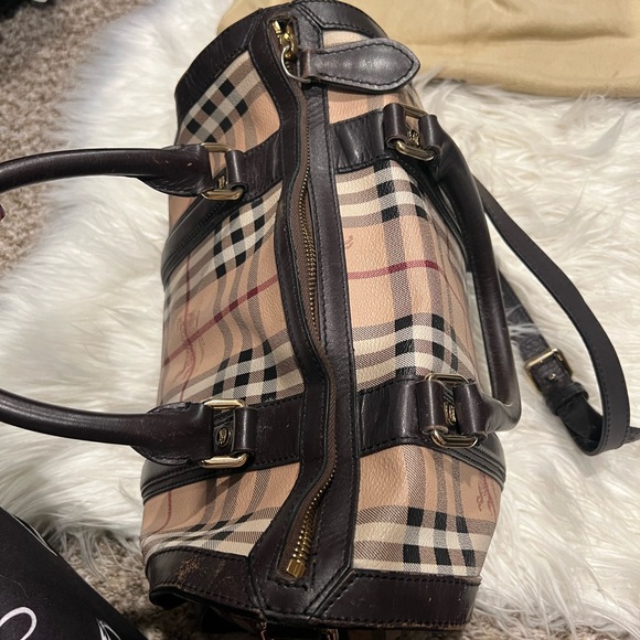 Burberry handbag - Picture 4 of 16